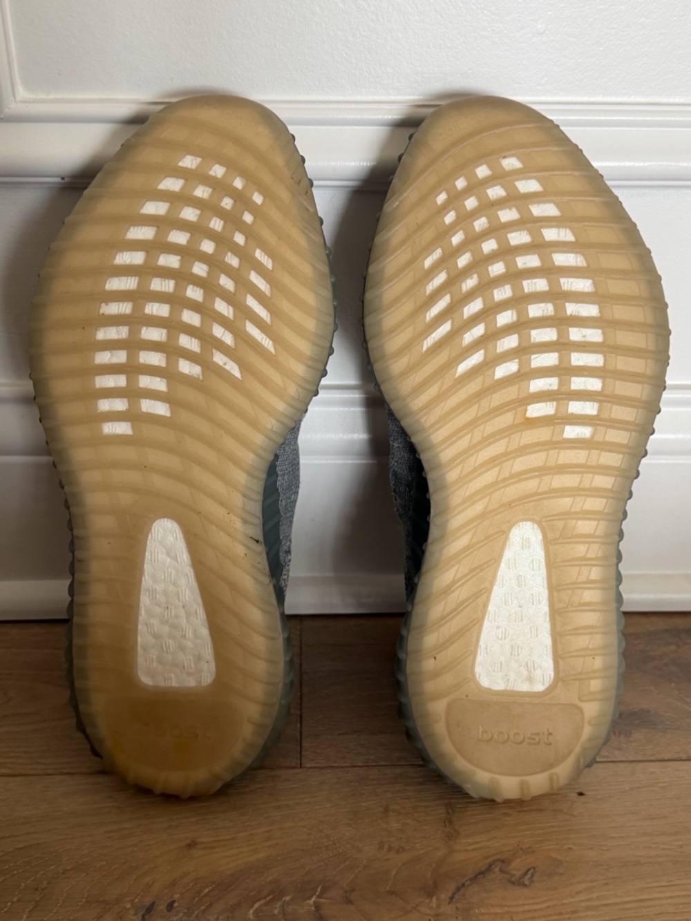 Yeezy Boost 350 V2 Israfil - Picture 4 of 4